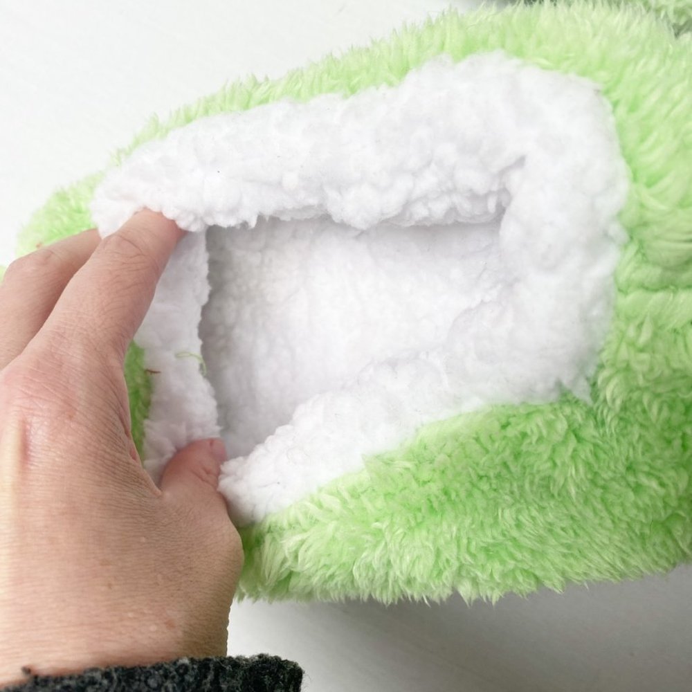 Baby Yoda - Star Wars Grogu, Slip-on Slippers, Size 7.5 - Picture 3 of 3